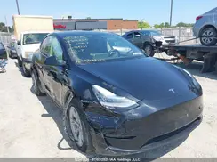 7SAYGAEE7NF469221 2022 TESLA MODEL Y
