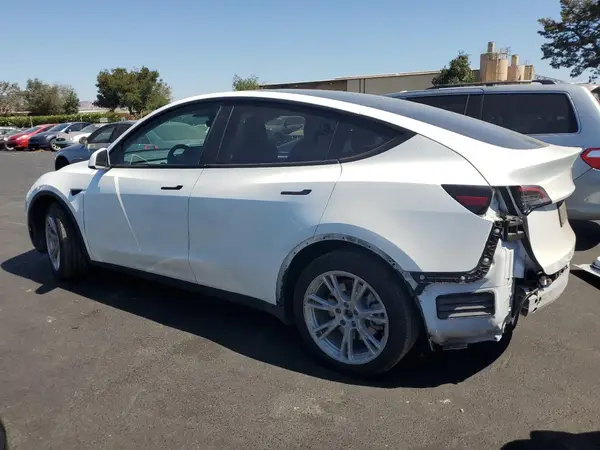 7SAYGAEE7NF490635 2022 TESLA MODEL Y - Image 2