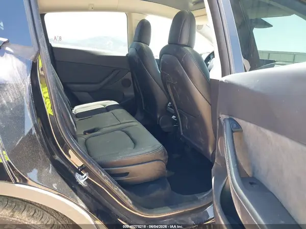 7SAYGAEE7NF505148 2022 TESLA MODEL Y - Image 8