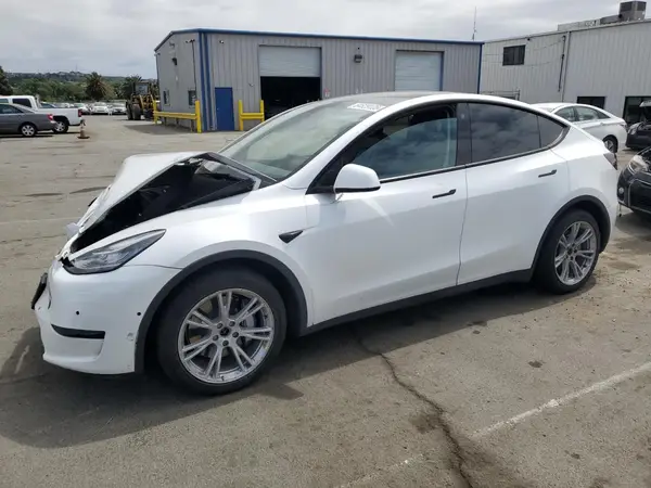7SAYGAEE7NF506140 2022 TESLA MODEL Y - Image 1