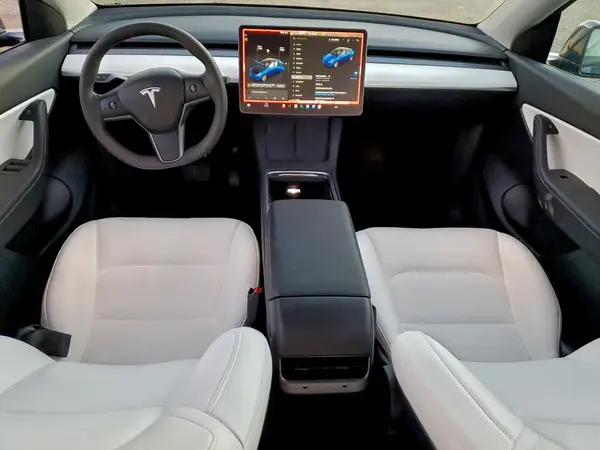 7SAYGAEE7NF507174 2022 TESLA MODEL Y - Image 8