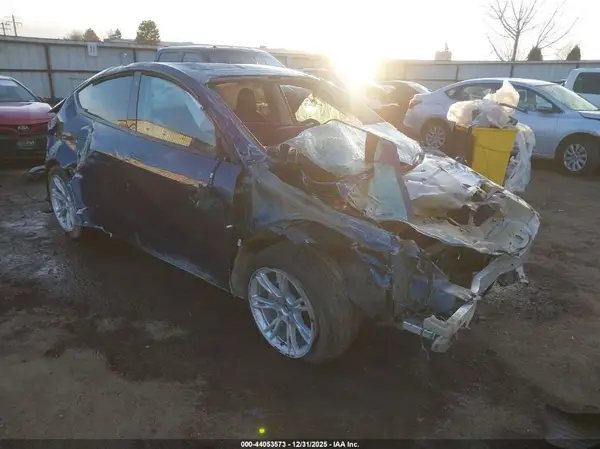 7SAYGAEE7NF508034 2022 TESLA MODEL Y - Image 1