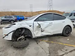 7SAYGAEE7NF522905 2022 TESLA MODEL Y