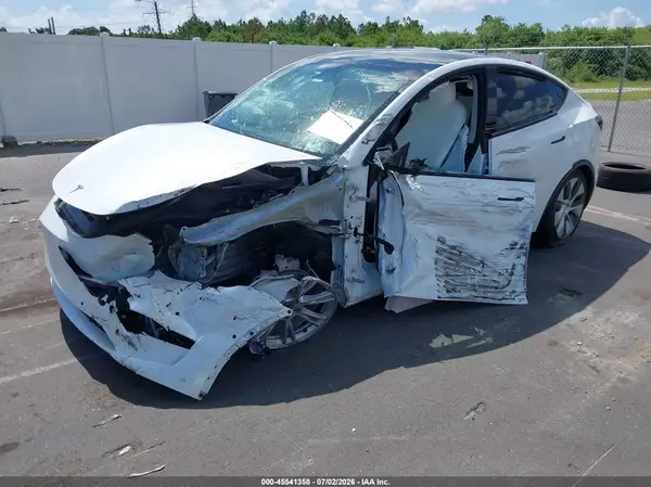 7SAYGAEE7NF530194 2022 TESLA MODEL Y - Image 2