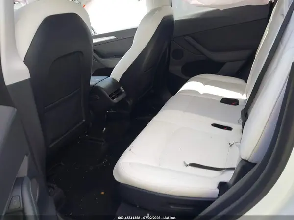 7SAYGAEE7NF530194 2022 TESLA MODEL Y - Image 8
