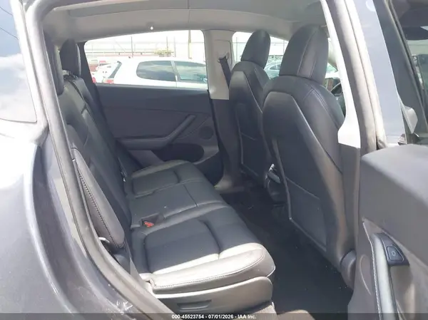 7SAYGAEE7NF536061 2022 TESLA MODEL Y - Image 8