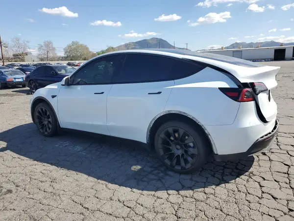 7SAYGAEE7NF539249 2022 TESLA MODEL Y - Image 2