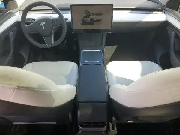 7SAYGAEE7NF539249 2022 TESLA MODEL Y - Image 8