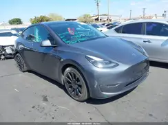 7SAYGAEE7NF550199 2022 TESLA MODEL Y