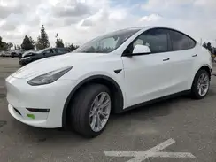 7SAYGAEE7NF557377 2022 TESLA MODEL Y