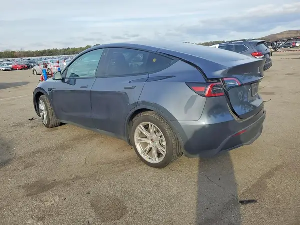 7SAYGAEE7PF604569 2023 TESLA MODEL Y - Image 2