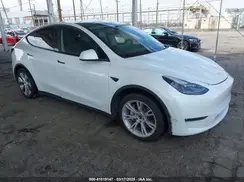 7SAYGAEE7PF607195 2023 TESLA MODEL Y