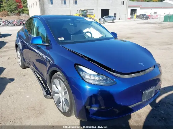 7SAYGAEE7PF611442 2023 TESLA MODEL Y - Image 1