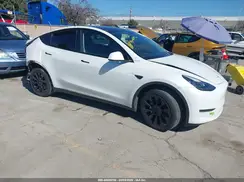 7SAYGAEE7PF626832 2023 TESLA MODEL Y