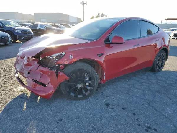 7SAYGAEE7PF667722 2023 TESLA MODEL Y - Image 1
