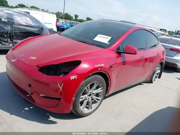 7SAYGAEE7PF691499 2023 TESLA MODEL Y - Image 2