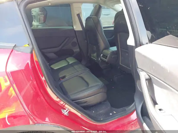7SAYGAEE7PF691499 2023 TESLA MODEL Y - Image 8
