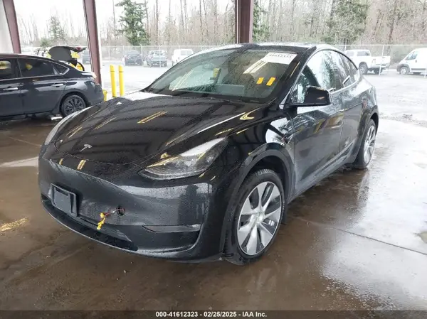 7SAYGAEE7PF739924 2023 TESLA MODEL Y - Image 2