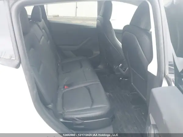 7SAYGAEE7PF760465 2023 TESLA MODEL Y - Image 8
