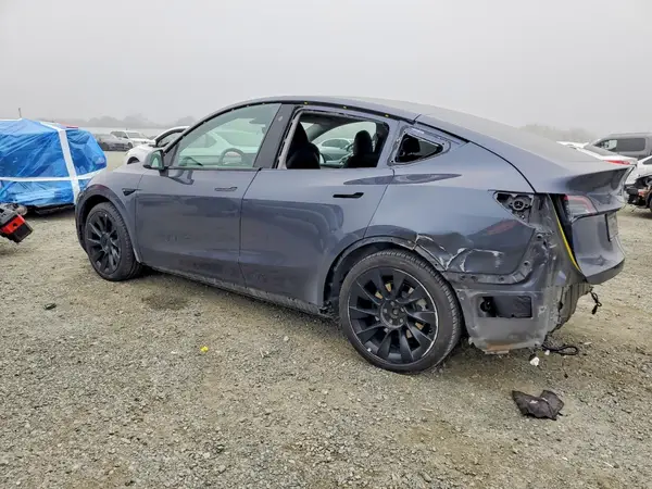 7SAYGAEE7PF767013 2023 TESLA MODEL Y - Image 2