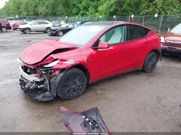 7SAYGAEE7PF800978 2023 TESLA MODEL Y - Image 2