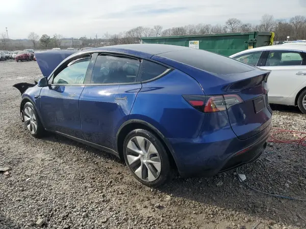7SAYGAEE7PF802469 2023 TESLA MODEL Y - Image 2