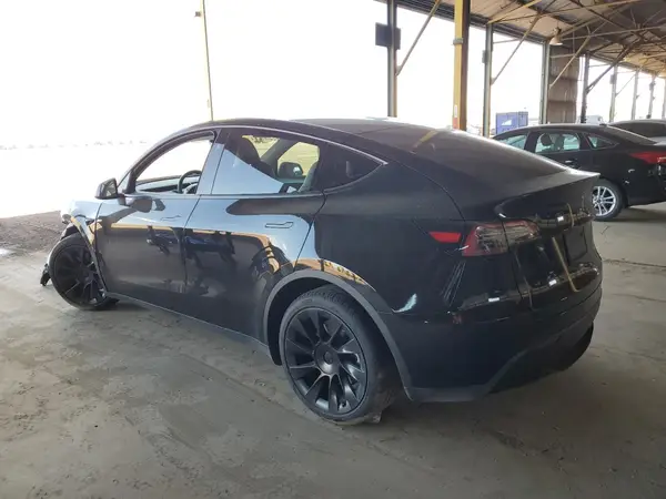 7SAYGAEE7PF813665 2023 TESLA MODEL Y - Image 2