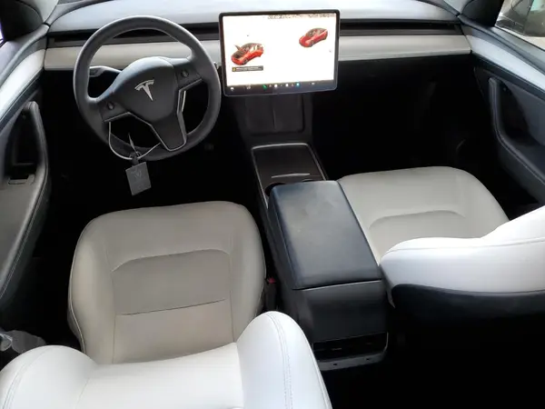 7SAYGAEE7PF813665 2023 TESLA MODEL Y - Image 8