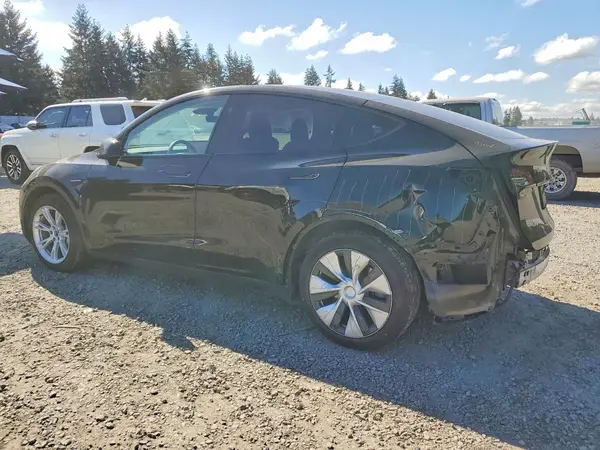 7SAYGAEE7PF815139 2023 TESLA MODEL Y - Image 2
