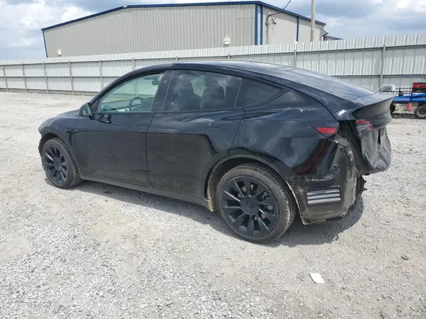 7SAYGAEE7PF828957 2023 TESLA MODEL Y - Image 2