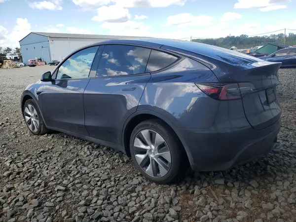 7SAYGAEE7PF843054 2023 TESLA MODEL Y - Image 2