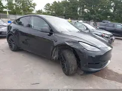 7SAYGAEE7PF857648 2023 TESLA MODEL Y