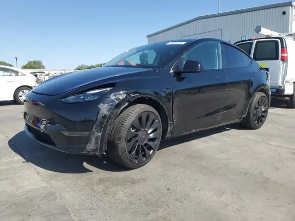 7SAYGAEE7PF859030 2023 TESLA MODEL Y - Image 1