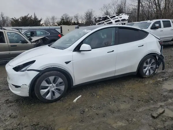 7SAYGAEE7PF911417 2023 TESLA MODEL Y - Image 1