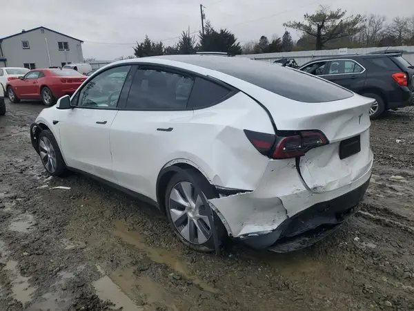 7SAYGAEE7PF911417 2023 TESLA MODEL Y - Image 2