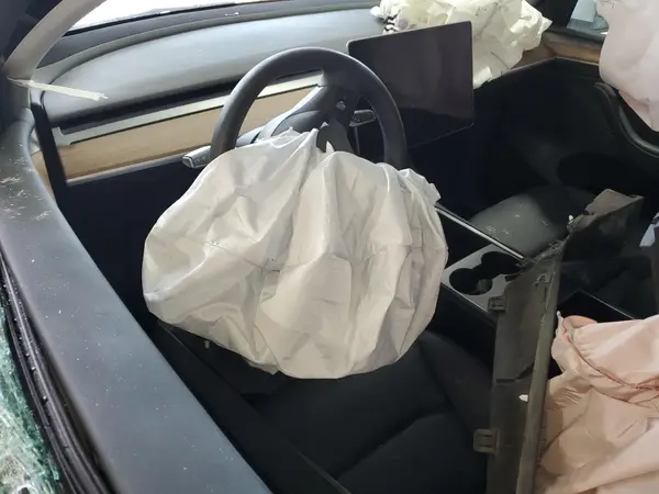 7SAYGAEE7PF923180 2023 TESLA MODEL Y - Image 8
