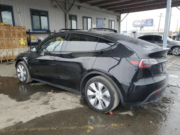7SAYGAEE7PF934177 2023 TESLA MODEL Y - Image 2