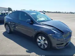 7SAYGAEE7PF942697 2023 TESLA MODEL Y