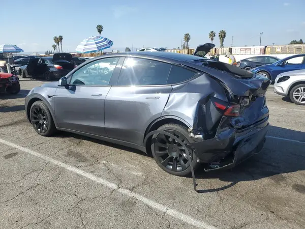 7SAYGAEE7PF957507 2023 TESLA MODEL Y - Image 2
