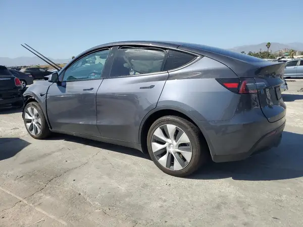 7SAYGAEE7PF958642 2023 TESLA MODEL Y - Image 2