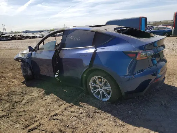 7SAYGAEE7PF966188 2023 TESLA MODEL Y - Image 2