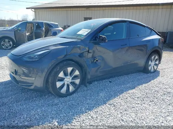 7SAYGAEE7PF971620 2023 TESLA MODEL Y - Image 2
