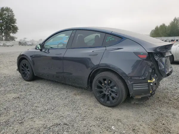 7SAYGAEE7RF006775 2024 TESLA MODEL Y - Image 2
