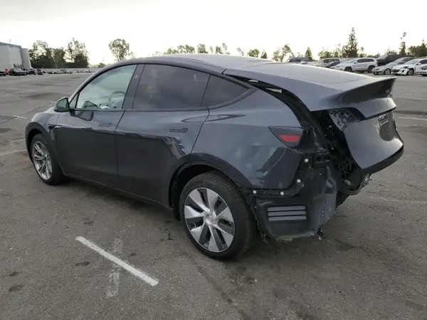 7SAYGAEE7RF020109 2024 TESLA MODEL Y - Image 2