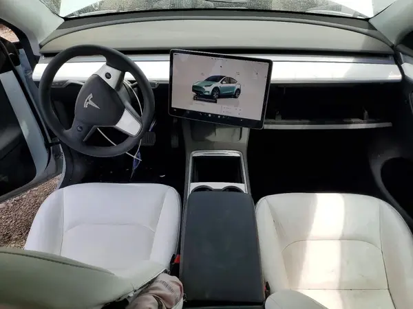 7SAYGAEE7RF046578 2024 TESLA MODEL Y - Image 8