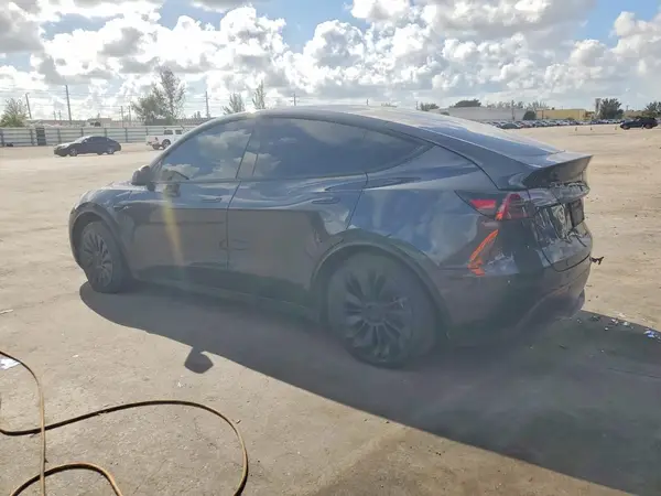 7SAYGAEE7RF052543 2024 TESLA MODEL Y - Image 2