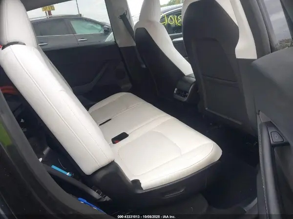 7SAYGAEE7RF076826 2024 TESLA MODEL Y - Image 8