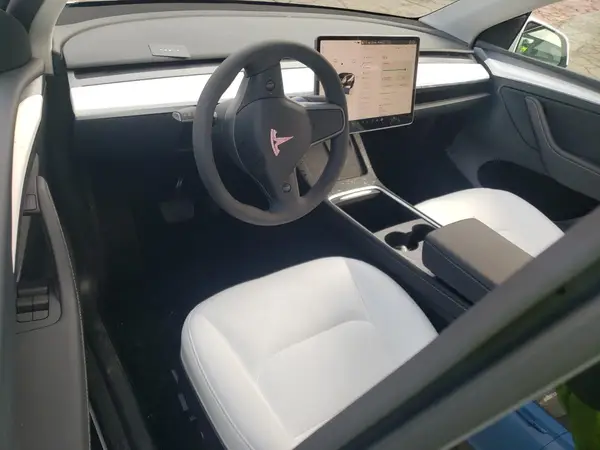 7SAYGAEE7RF077443 2024 TESLA MODEL Y - Image 8