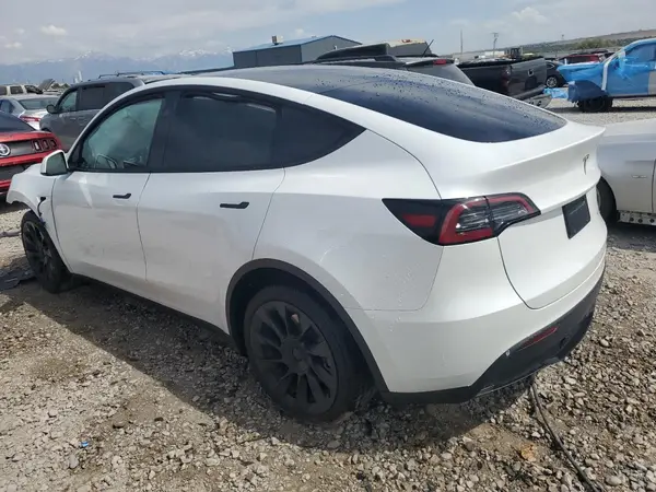 7SAYGAEE7RF079127 2024 TESLA MODEL Y - Image 2