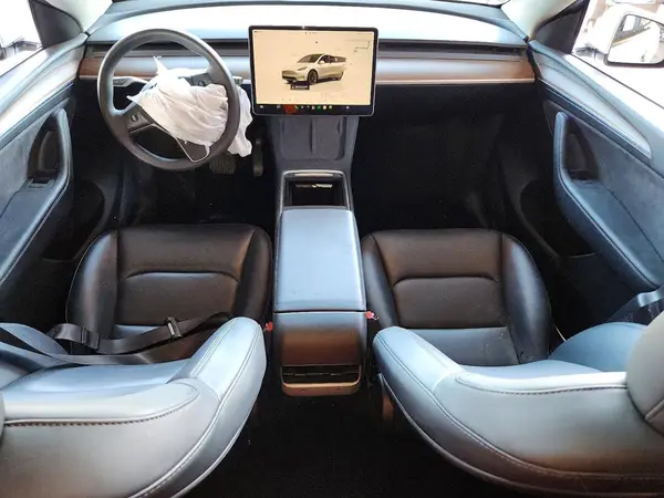 7SAYGAEE7RF085283 2024 TESLA MODEL Y - Image 8